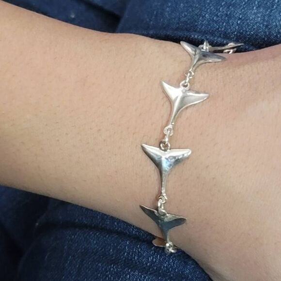 925 Sterling Silver Dolphin Tail Bracelet 7.5" - Picture 3 of 4